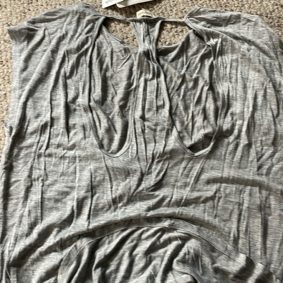 Top - Picture 2 of 4